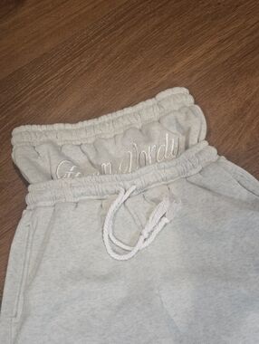 FORUM VONDU DOUBLE WAISTED SWEATS SIZE SMALL... #8008